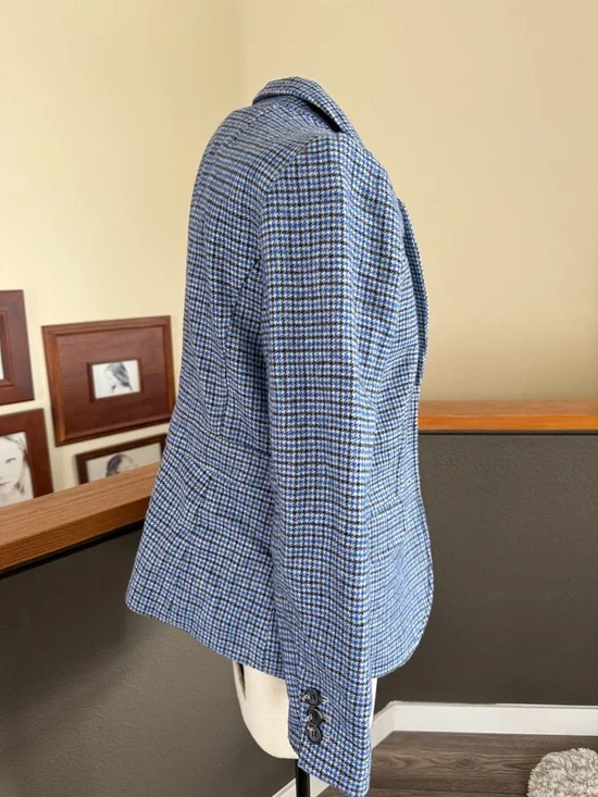 Talbots Blue Houndstooth Sport Coat wool
Blend - Picture 2 of 6